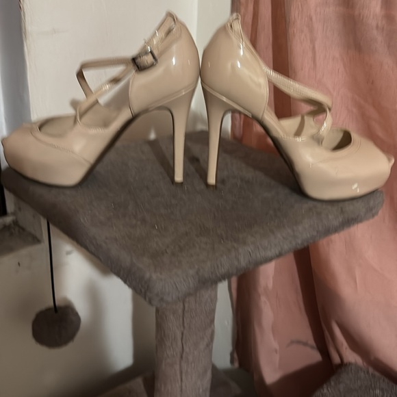 High heels like new only worn twice great condition - Picture 4 of 4